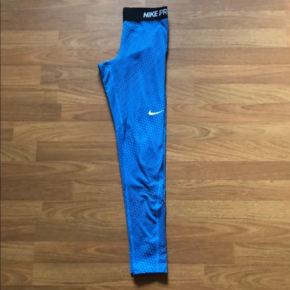 Women’s Nike Pro Leggings - Picture 1 of 3